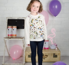 SELFIE CLOTHING colour in top with Unicorns + fabric pens, various sizes