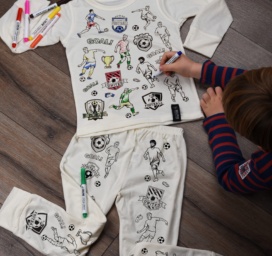 SELFIE CLOTHING colour in pyjamas with Football (top, pants, pencils) various sizes
