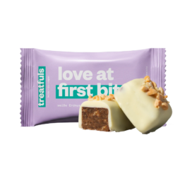 TREATFULS White Chocolate Bar with Peanuts Love at First Bite, 40g